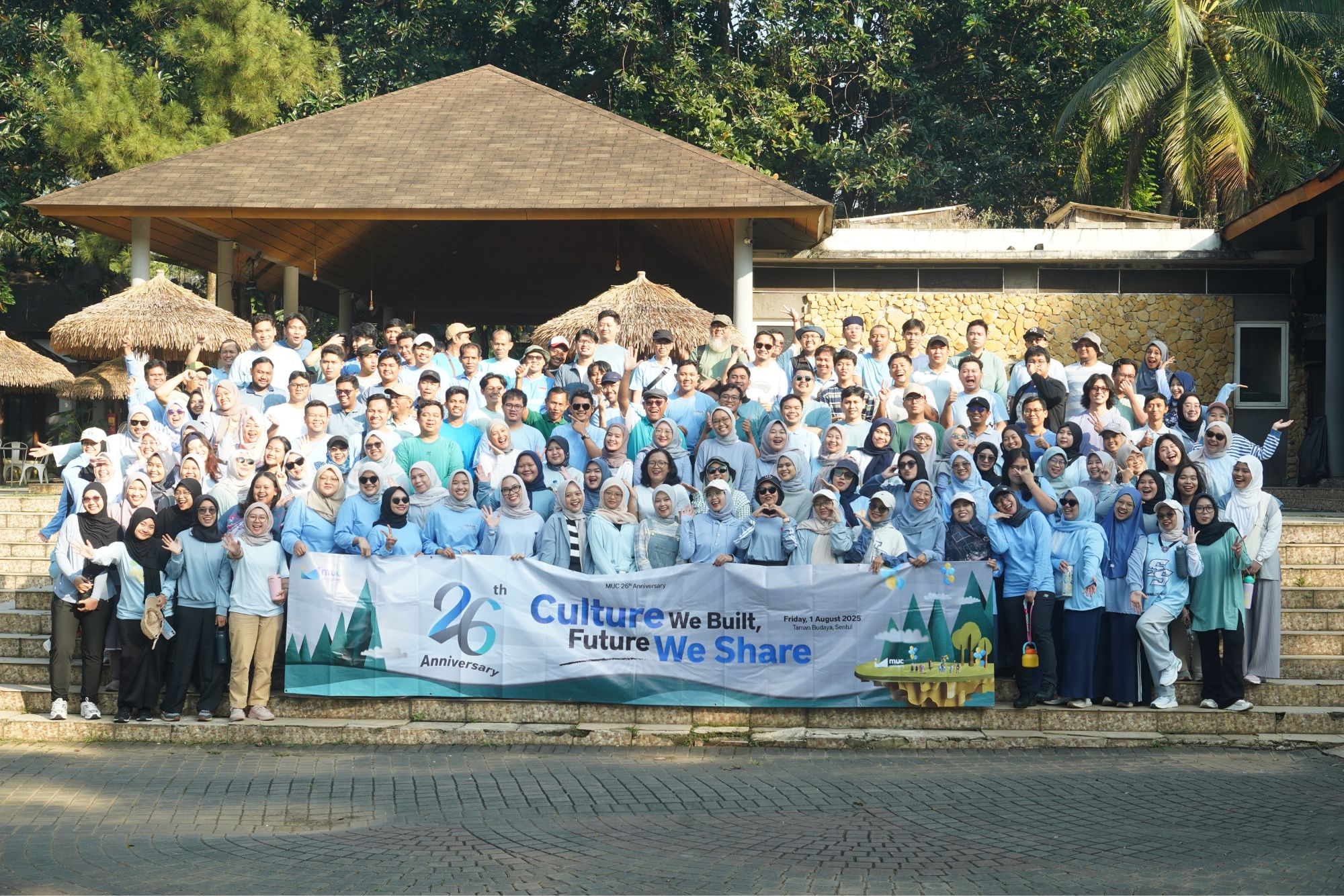 Festive Employee Gathering Celebrates the 26th Anniversary of MUC